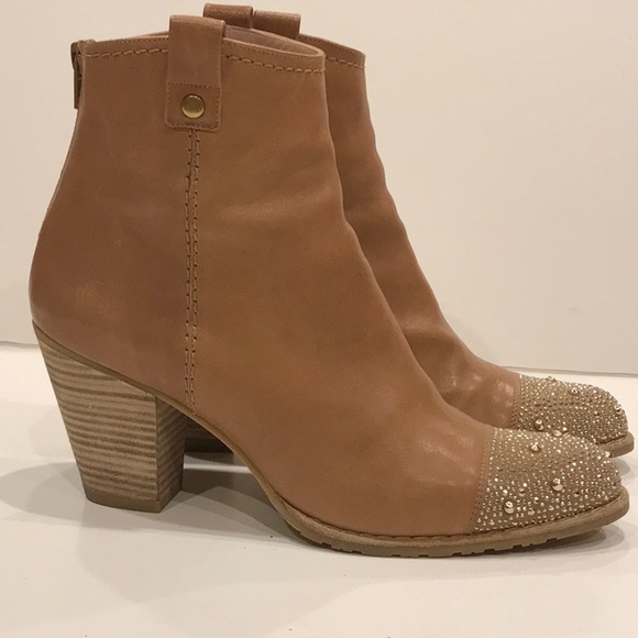 Stuart Weitzman boots - Picture 2 of 8